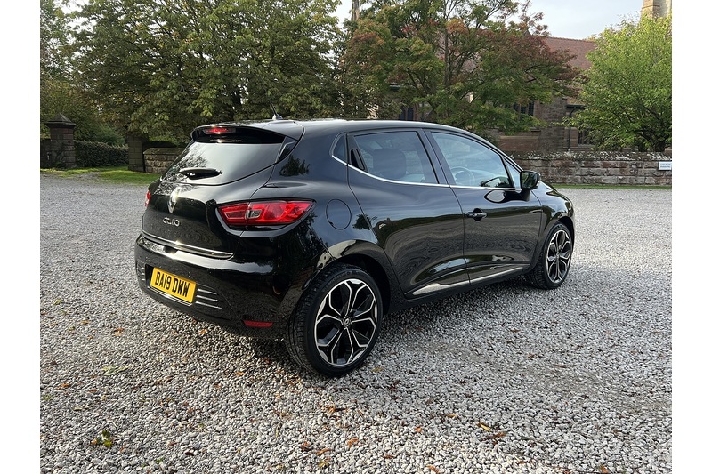 Renault 0.9 TCe Iconic Hatchback 5dr Petrol Manual Euro 6 (s/s) (90 ps)