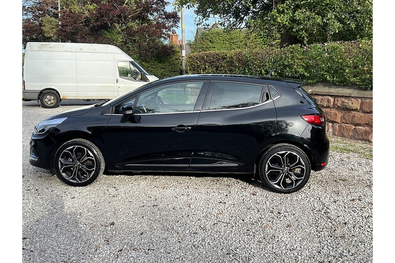 Renault 0.9 TCe Iconic Hatchback 5dr Petrol Manual Euro 6 (s/s) (90 ps)