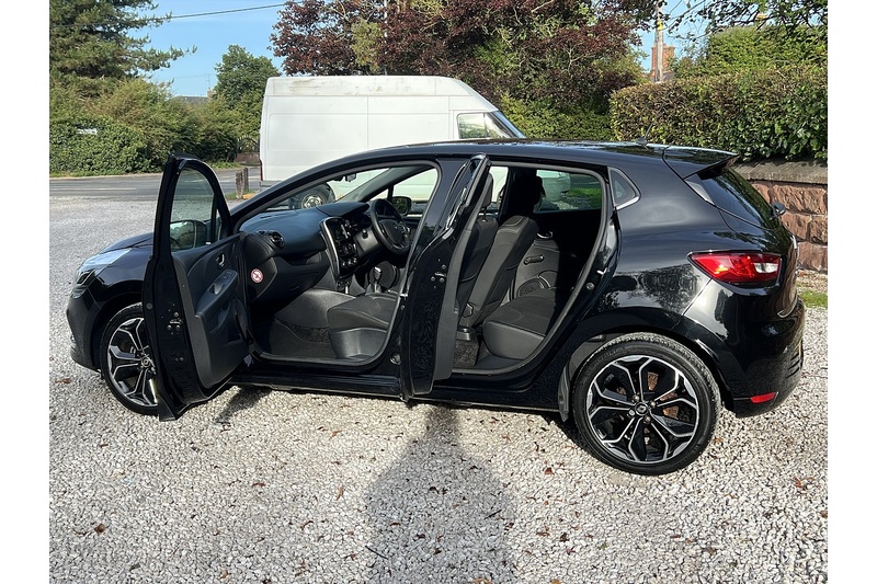 Renault 0.9 TCe Iconic Hatchback 5dr Petrol Manual Euro 6 (s/s) (90 ps)