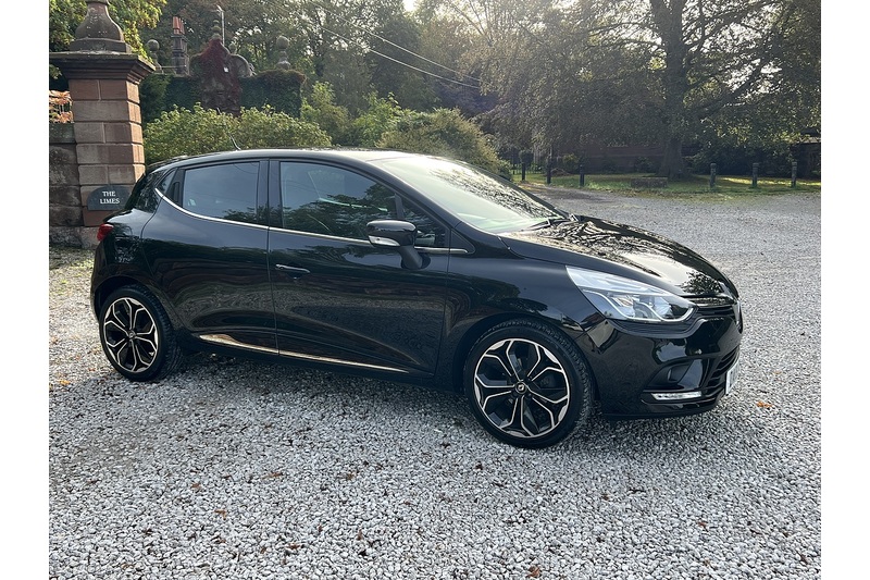 Renault 0.9 TCe Iconic Hatchback 5dr Petrol Manual Euro 6 (s/s) (90 ps)