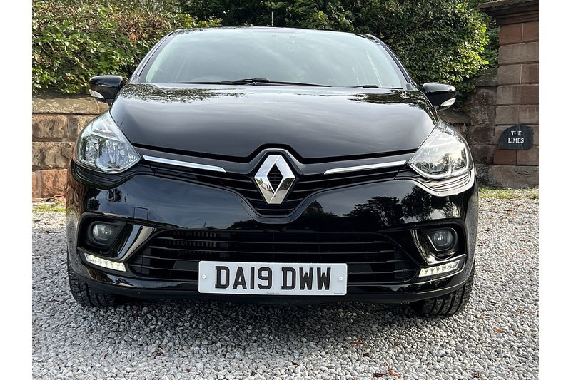 Renault 0.9 TCe Iconic Hatchback 5dr Petrol Manual Euro 6 (s/s) (90 ps)