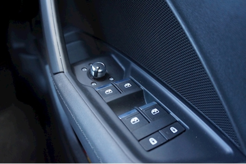 Audi TFSI S line Saloon 1.0 Automatic Petrol