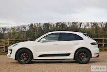 Porsche 3.0T V6 GTS 3.0 5dr SUV Automatic Petrol