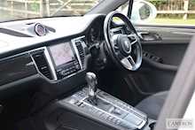 Porsche 3.0T V6 GTS 3.0 5dr SUV Automatic Petrol