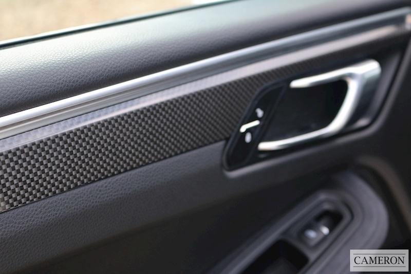 Porsche 3.0T V6 GTS 3.0 5dr SUV Automatic Petrol