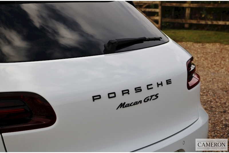 Porsche 3.0T V6 GTS 3.0 5dr SUV Automatic Petrol