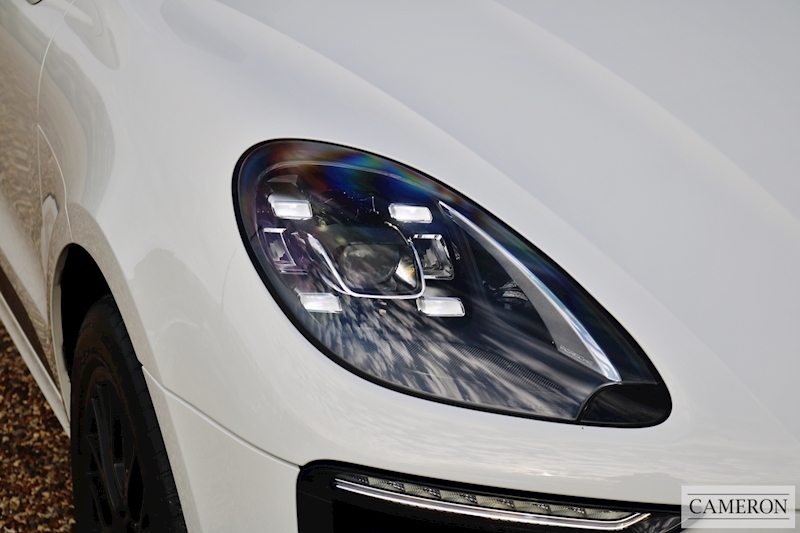 Porsche 3.0T V6 GTS 3.0 5dr SUV Automatic Petrol