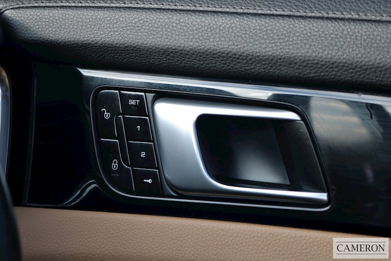 Porsche 2.9 V6 E-Hybrid 14kWh 4 Hatchback 5dr Petrol Plug-in Hybrid PDK 4WD Euro 6 (s/s) (462 ps)