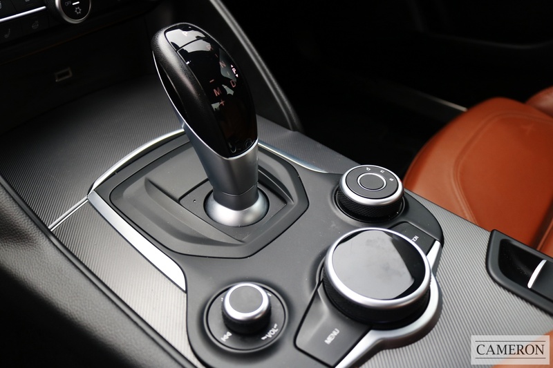 Alfa Romeo 2.2 TD Speciale 2.2 4dr Saloon Automatic Diesel