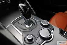 Alfa Romeo 2.2 TD Speciale 2.2 4dr Saloon Automatic Diesel