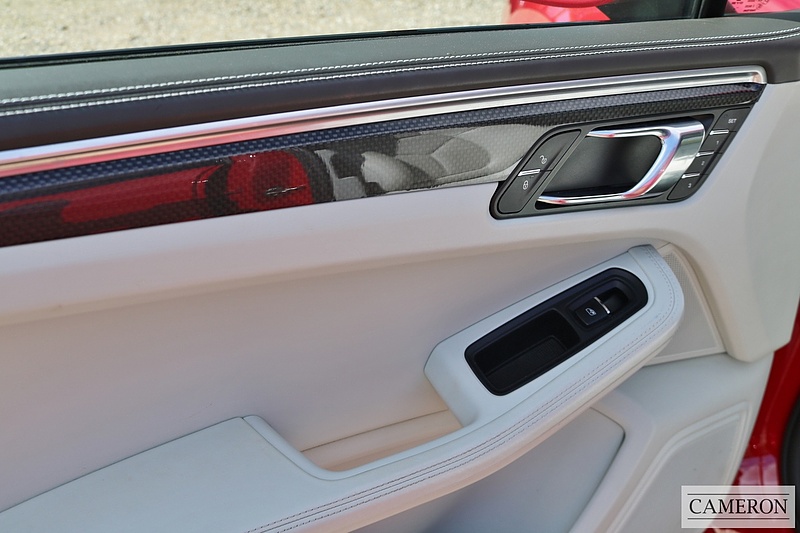 Porsche 3.0T V6 GTS 3.0 5dr SUV Automatic Petrol