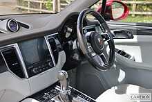 Porsche 3.0T V6 GTS 3.0 5dr SUV Automatic Petrol