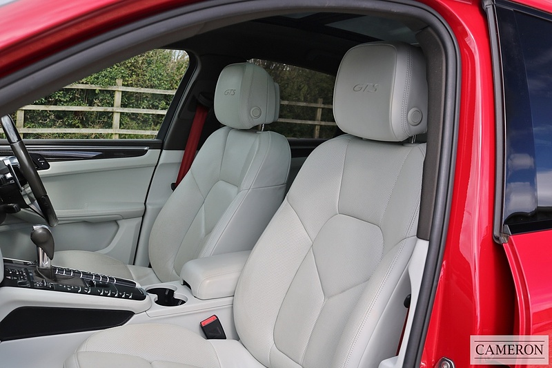 Porsche 3.0T V6 GTS 3.0 5dr SUV Automatic Petrol