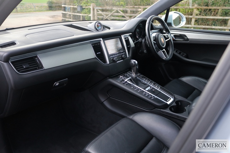 Porsche 3.6T V6 Turbo 3.6 5dr SUV Automatic Petrol