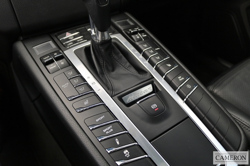 Porsche 3.6T V6 Turbo 3.6 5dr SUV Automatic Petrol