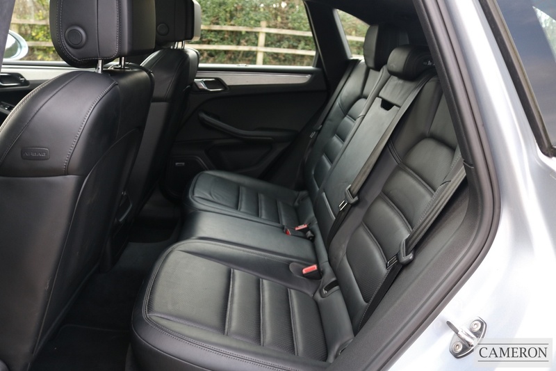 Porsche 3.6T V6 Turbo 3.6 5dr SUV Automatic Petrol