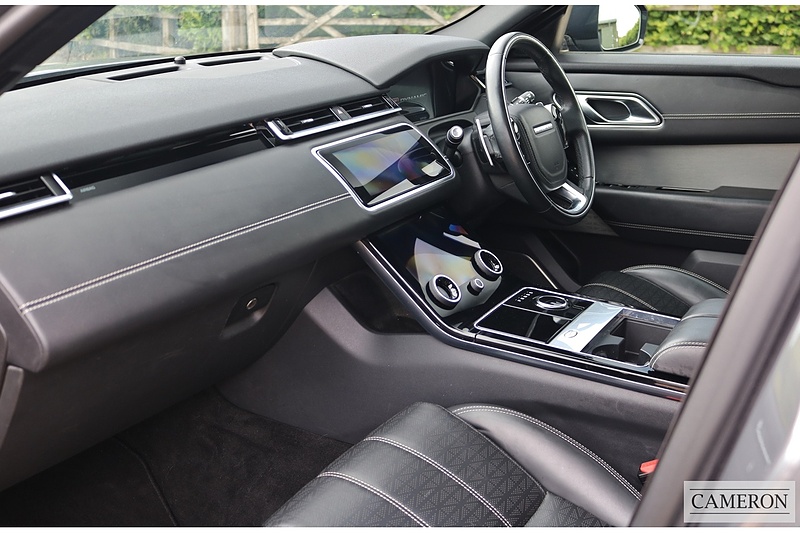 Land Rover 3.0 D300 R-Dynamic HSE SUV 5dr Diesel Auto 4WD Euro 6 (s/s) (300 ps)