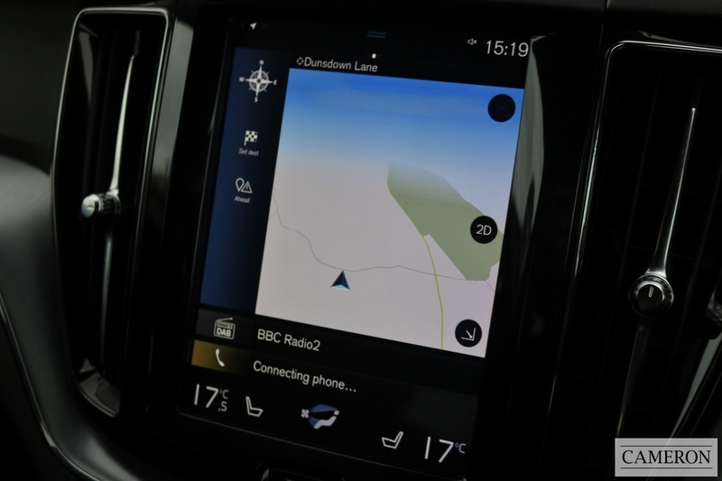 Volvo 2.0 D4 Momentum Pro SUV 5dr Diesel Auto AWD Euro 6 (s/s) (190 ps)