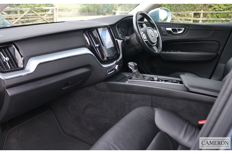 Volvo 2.0 D4 Momentum Pro SUV 5dr Diesel Auto AWD Euro 6 (s/s) (190 ps)