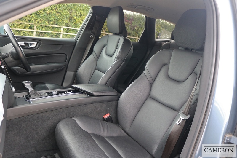 Volvo 2.0 D4 Momentum Pro SUV 5dr Diesel Auto AWD Euro 6 (s/s) (190 ps)