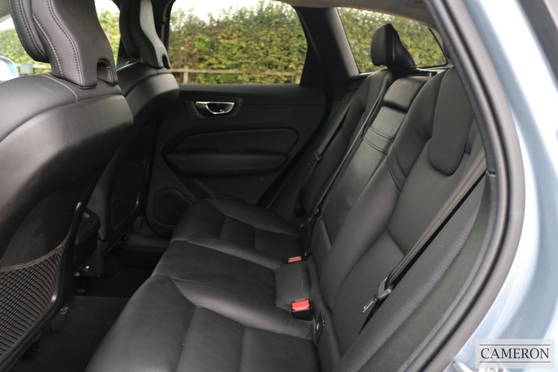 Volvo 2.0 D4 Momentum Pro SUV 5dr Diesel Auto AWD Euro 6 (s/s) (190 ps)