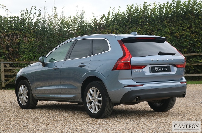 Volvo 2.0 D4 Momentum Pro SUV 5dr Diesel Auto AWD Euro 6 (s/s) (190 ps)