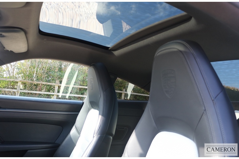 Porsche 992 Carrera PDK Coupe Coupe 3.0 Automatic Petrol