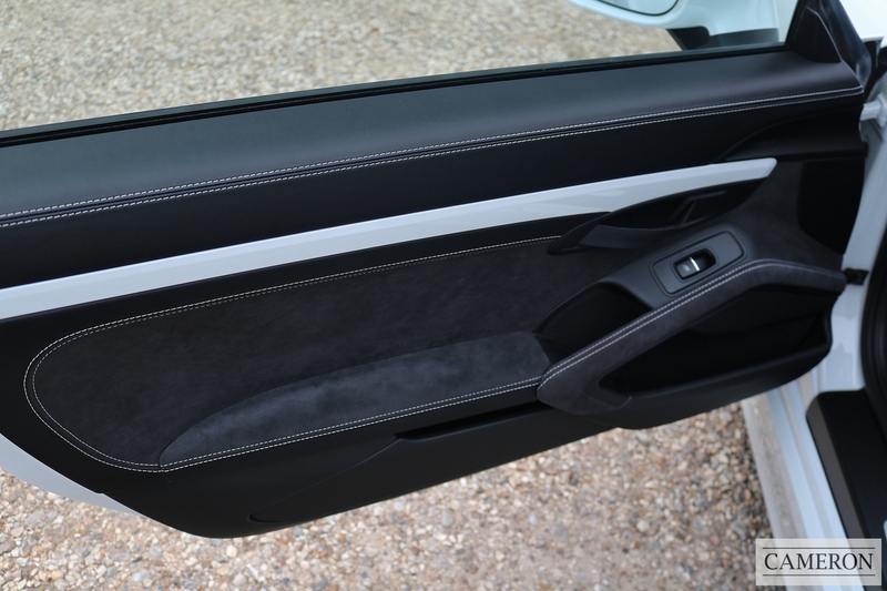 Porsche 981 Spyder 3.8 Manual Convertible Petrol