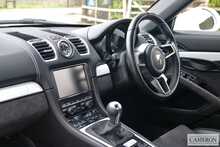 Porsche 981 Spyder 3.8 Manual Convertible Petrol