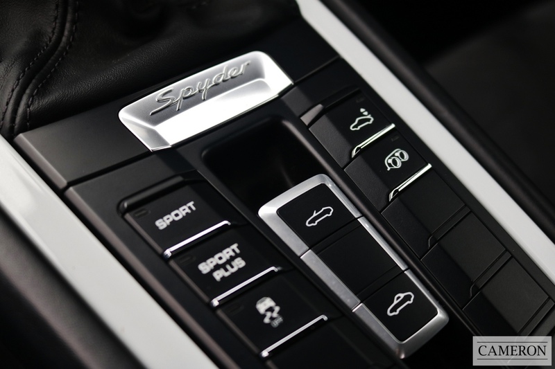 Porsche 981 Spyder 3.8 Manual Convertible Petrol