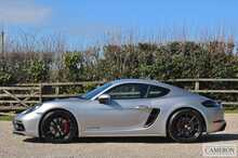 Porsche GTS 4.0 Manual 4.0 2dr Coupe Manual Petrol