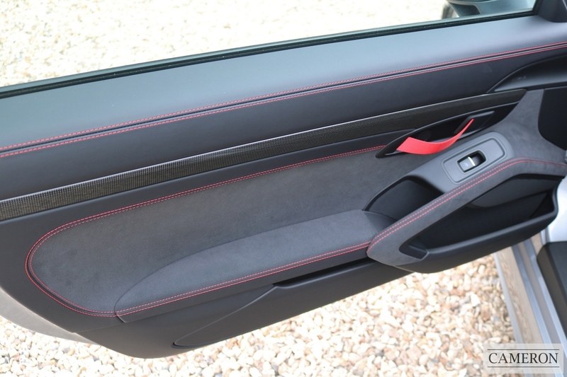 Porsche GT4 4.0 Manual Coupe