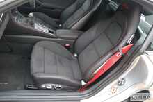 Porsche GT4 4.0 Manual Coupe