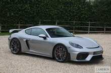 Porsche GT4 4.0 Manual Coupe