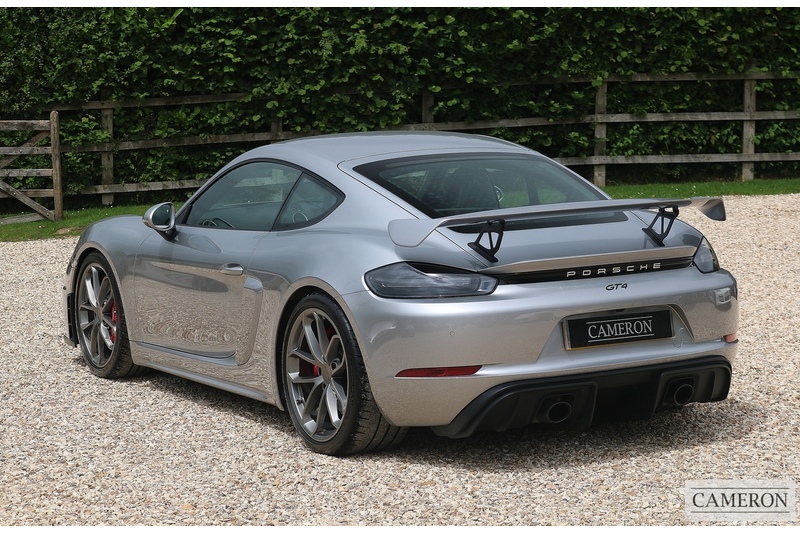 Porsche GT4 4.0 Manual Coupe