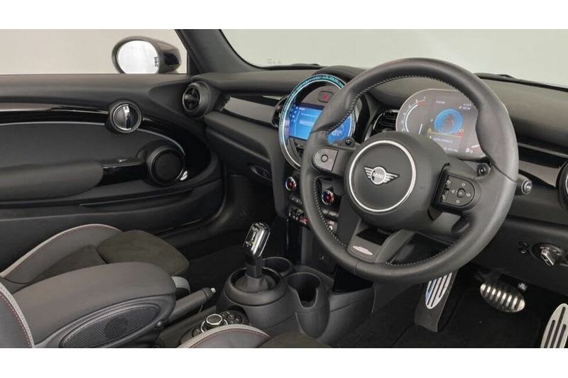 MINI 2.0 Cooper S Sport Convertible 2dr Petrol Steptronic Euro 6 (s/s) (178 ps)