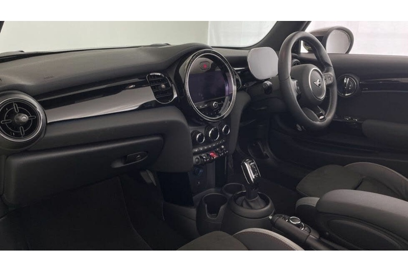 MINI 2.0 Cooper S Sport Convertible 2dr Petrol Steptronic Euro 6 (s/s) (178 ps)