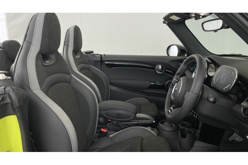 MINI 2.0 Cooper S Sport Convertible 2dr Petrol Steptronic Euro 6 (s/s) (178 ps)