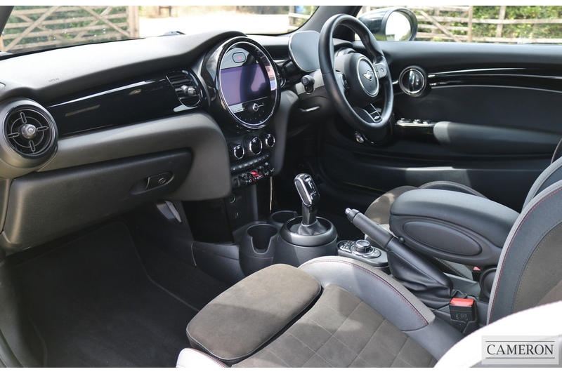 MINI 2.0 Cooper S Sport Convertible 2dr Petrol Steptronic Euro 6 (s/s) (178 ps)