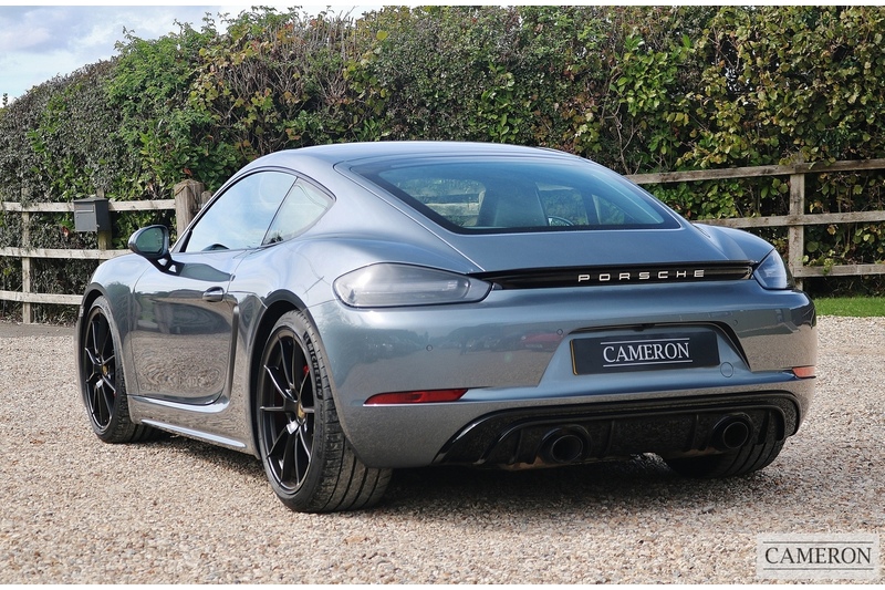 Porsche 4.0 GTS Coupe 2dr Petrol PDK Euro 6 (s/s) (400 ps)