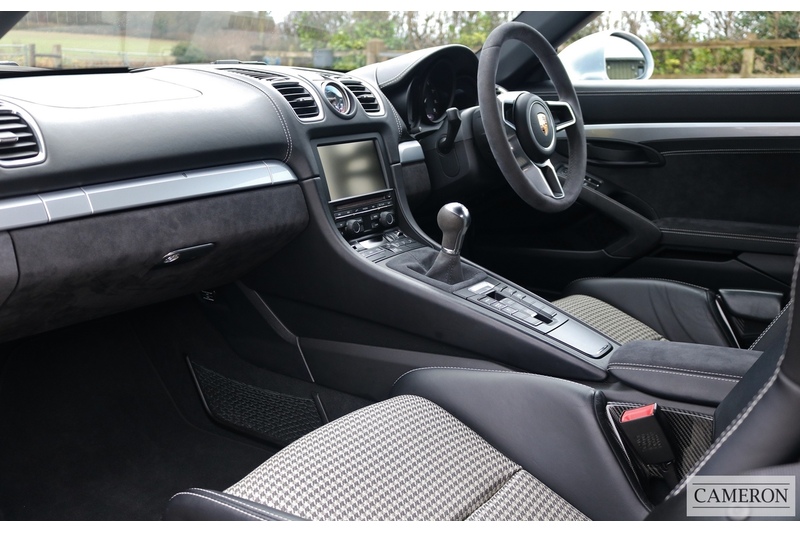 Porsche 981 Spyder 3.8 Manual 3.8 2dr Convertible Manual Petrol