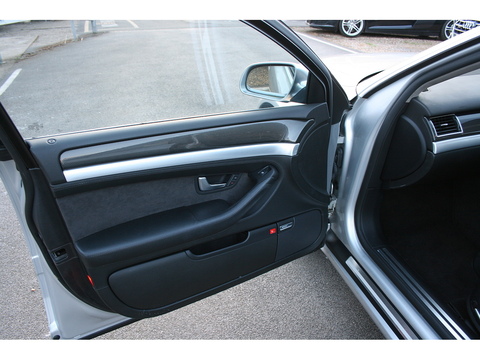 5.2 Fsi Quattro V10 auto 5.2 4dr Saloon Automatic Petrol