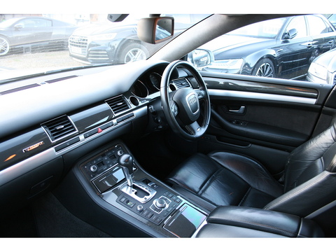 5.2 Fsi Quattro V10 auto 5.2 4dr Saloon Automatic Petrol