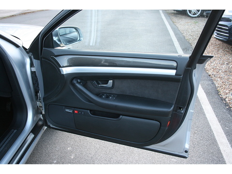 5.2 Fsi Quattro V10 auto 5.2 4dr Saloon Automatic Petrol