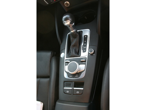 1.4 TFSIe 40 e-tron Sportback 5dr Petrol Plug-in Hybrid S Tronic Euro 6 (s/s) 8.8kWh (204 ps)