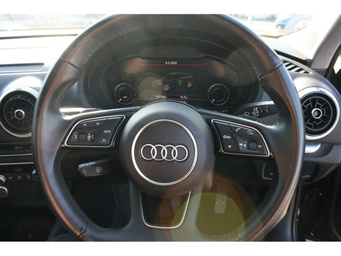 1.4 TFSIe 40 e-tron Sportback 5dr Petrol Plug-in Hybrid S Tronic Euro 6 (s/s) 8.8kWh (204 ps)