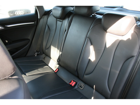 1.4 TFSIe 40 e-tron Sportback 5dr Petrol Plug-in Hybrid S Tronic Euro 6 (s/s) 8.8kWh (204 ps)