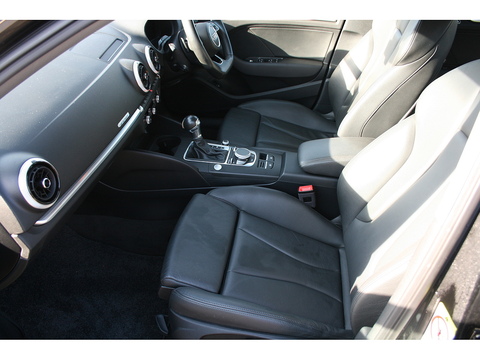 1.4 TFSIe 40 e-tron Sportback 5dr Petrol Plug-in Hybrid S Tronic Euro 6 (s/s) 8.8kWh (204 ps)