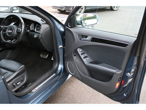 TFSI V6 Saloon 3.0 Automatic Petrol