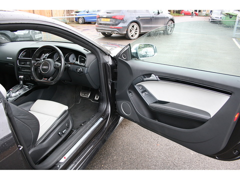 3.0 TFSI V6 Black Edition Coupe 2dr Petrol S Tronic quattro Euro 5 (s/s) (333 ps)